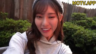 可愛呆萌蘿莉性感白色內衣下美乳肉感滿滿伸舌頭曖昧眼神挑逗動作騷氣
